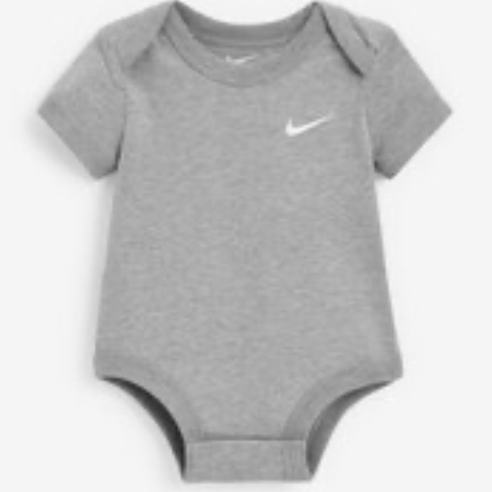 Nike Grey Baby Short Sleeve Onsie Bodysuitt Snap Bottoms Sz 12 Months